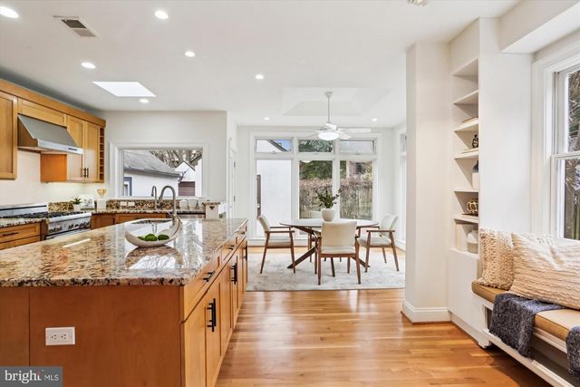 3622 VEAZEY ST NW, Washington, DC 20008