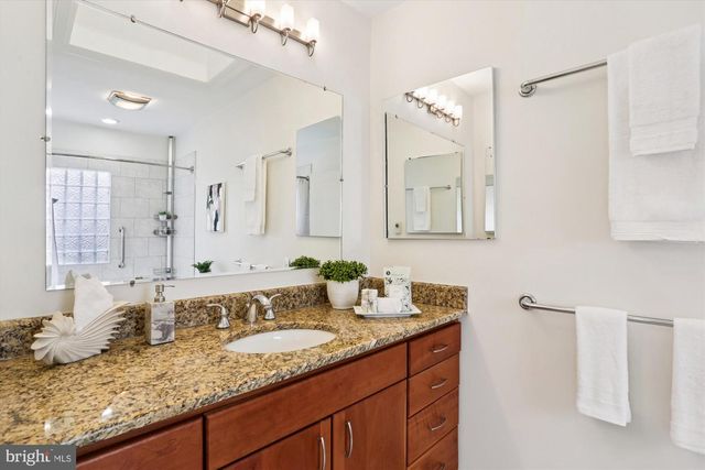 3622 VEAZEY ST NW, Washington, DC 20008