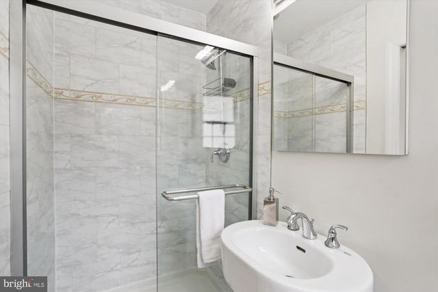 3622 VEAZEY ST NW, Washington, DC 20008