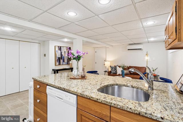 3622 VEAZEY ST NW, Washington, DC 20008