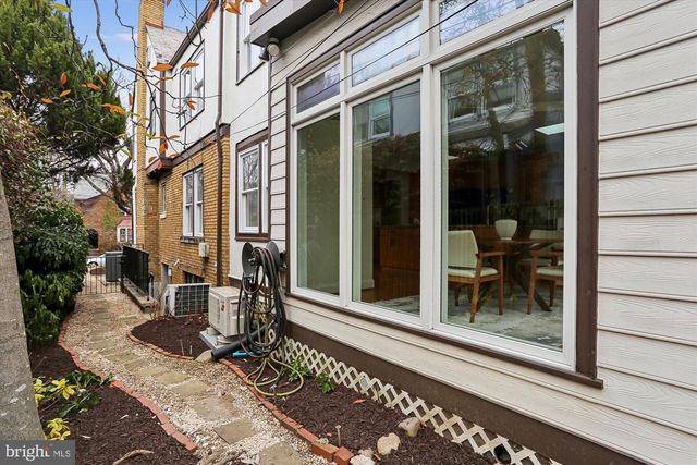 3622 VEAZEY ST NW, Washington, DC 20008