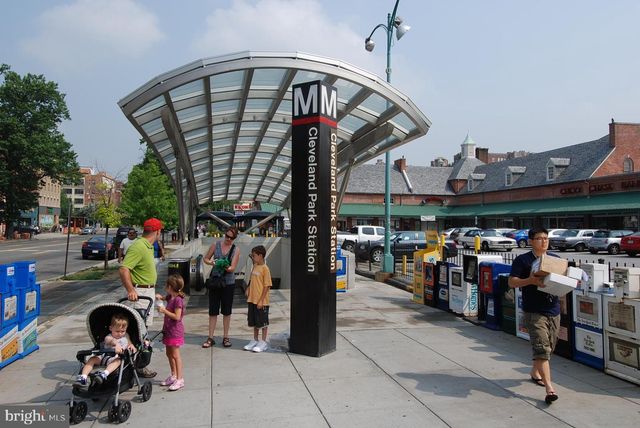 3622 VEAZEY ST NW, Washington, DC 20008