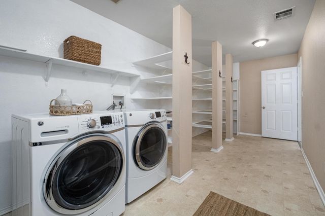 2211 Kimra LN, Cedar Park, TX 78613