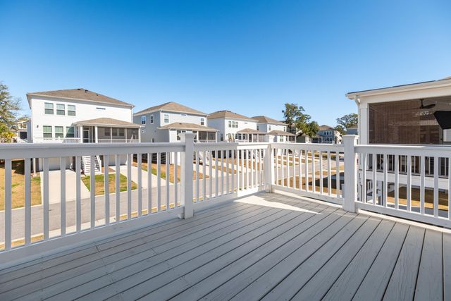 1562 N Lakeshore Drive, Mount Pleasant, SC 29466