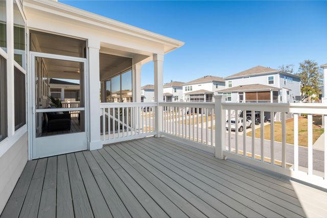 1562 N Lakeshore Drive, Mount Pleasant, SC 29466