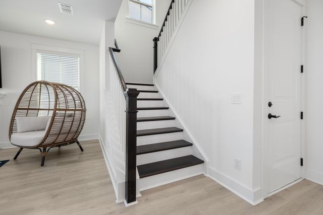 1562 N Lakeshore Drive, Mount Pleasant, SC 29466