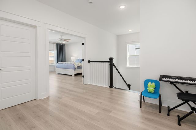 1562 N Lakeshore Drive, Mount Pleasant, SC 29466