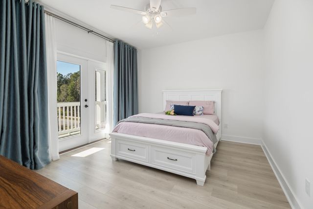 1562 N Lakeshore Drive, Mount Pleasant, SC 29466