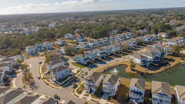 1562 N Lakeshore Drive, Mount Pleasant, SC 29466