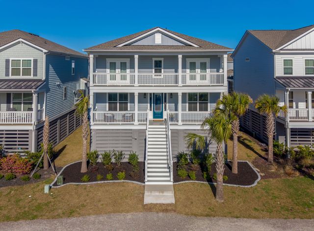 1562 N Lakeshore Drive, Mount Pleasant, SC 29466