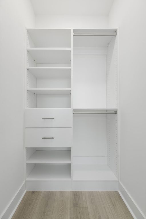 Image 29 of property listing at 1562 N Lakeshore Drive, Mount Pleasant, SC 29466