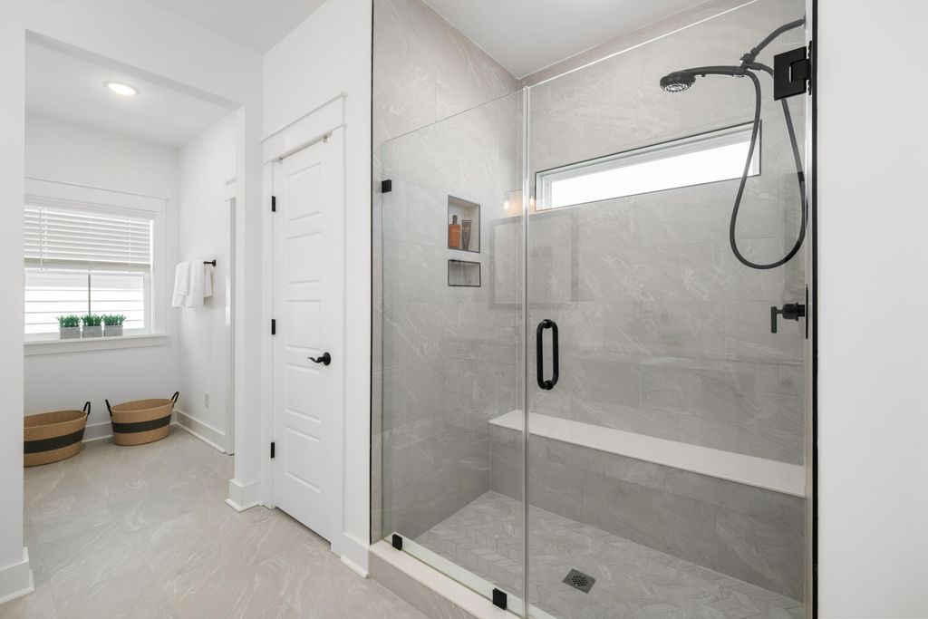 Image 43 of property listing at 1562 N Lakeshore Drive, Mount Pleasant, SC 29466