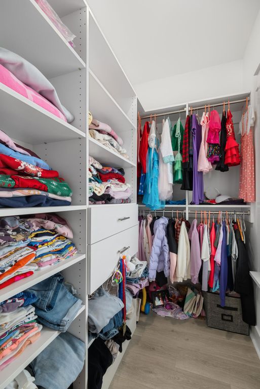 Image 48 of property listing at 1562 N Lakeshore Drive, Mount Pleasant, SC 29466