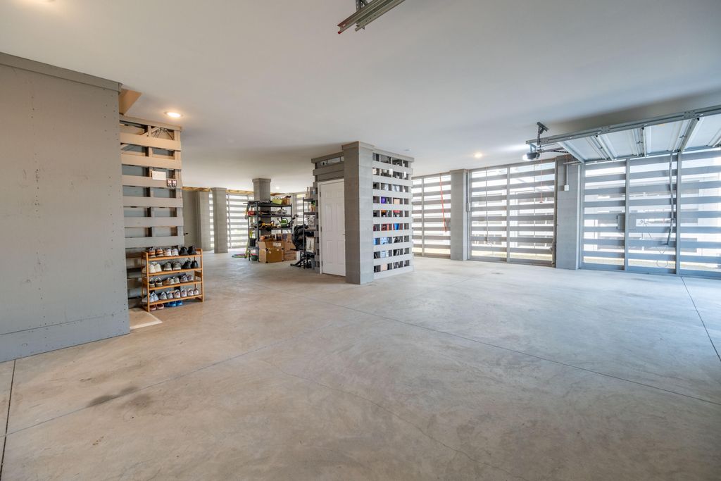 Image 53 of property listing at 1562 N Lakeshore Drive, Mount Pleasant, SC 29466