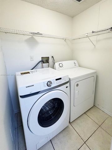 15920 SW 79th Ter, Miami, FL 33193