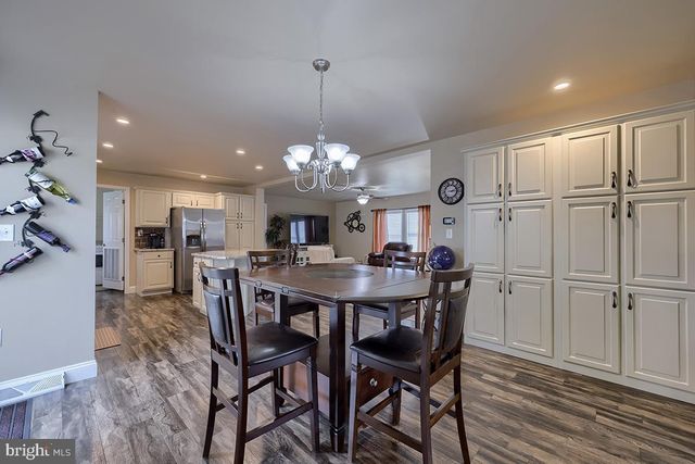 39 WESTIN, Douglassville, PA 19518