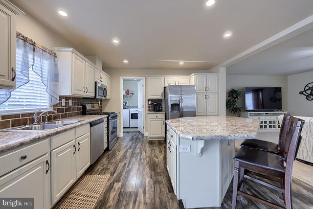 39 WESTIN, Douglassville, PA 19518