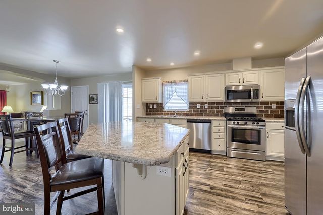 39 WESTIN, Douglassville, PA 19518