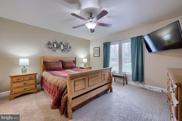 39 WESTIN, Douglassville, PA 19518