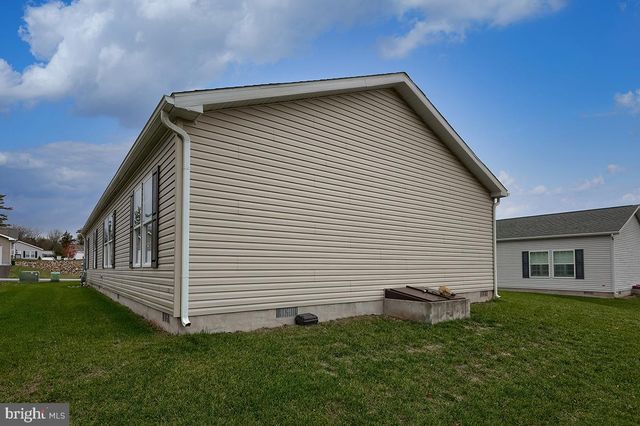 39 WESTIN, Douglassville, PA 19518