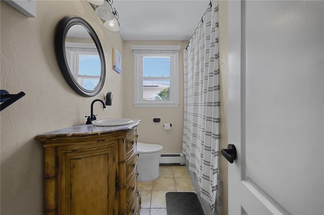 10 Summit Avenue, Johnston, RI 02919