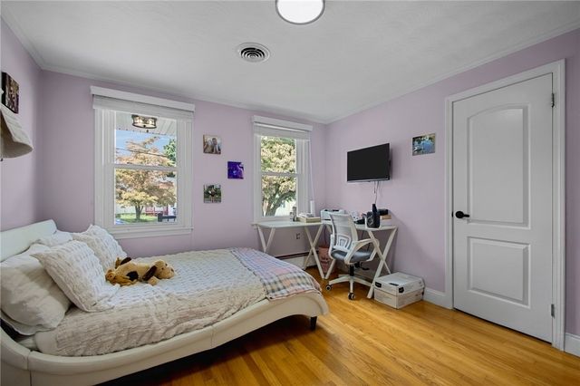 10 Summit Avenue, Johnston, RI 02919