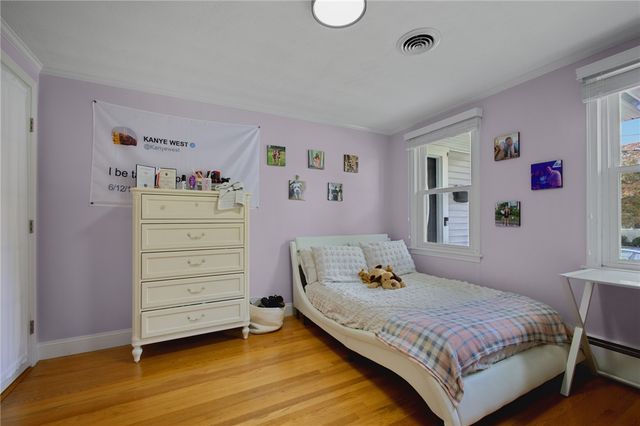 10 Summit Avenue, Johnston, RI 02919