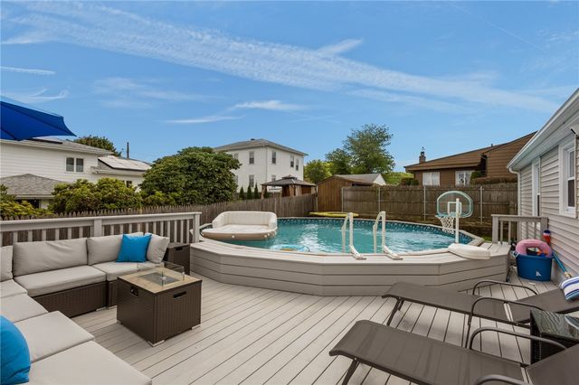 10 Summit Avenue, Johnston, RI 02919
