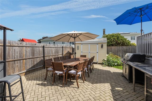 10 Summit Avenue, Johnston, RI 02919