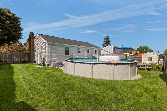 10 Summit Avenue, Johnston, RI 02919