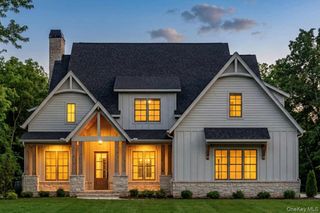 7 Bear Hollow Lane, Hyde Park, NY 12538