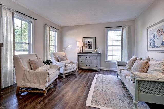 215 N Benjamin Howell ST, Williamsburg, VA 23188