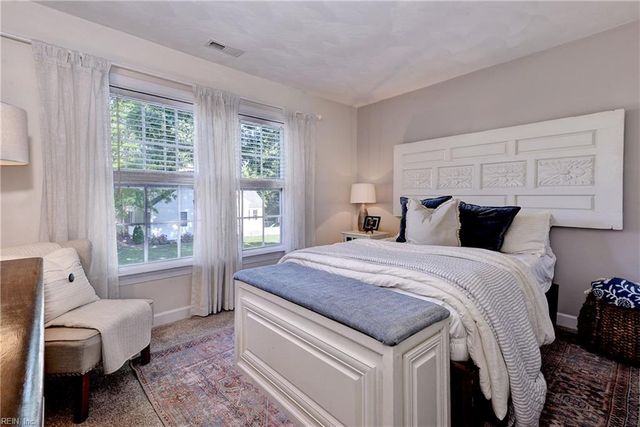 215 N Benjamin Howell ST, Williamsburg, VA 23188