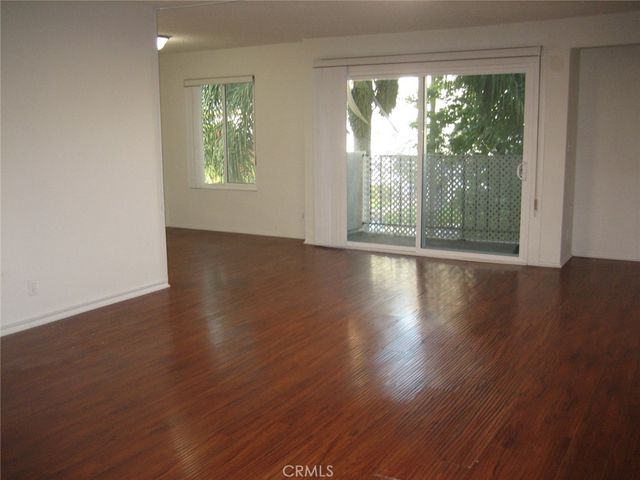 433 S Manhattan Place 201, Los Angeles, CA 90020