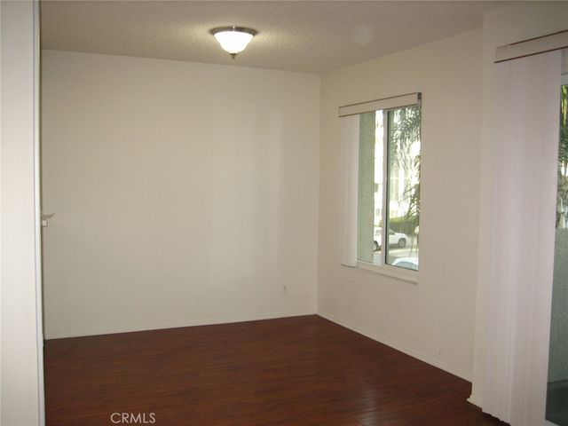 433 S Manhattan Place 201, Los Angeles, CA 90020