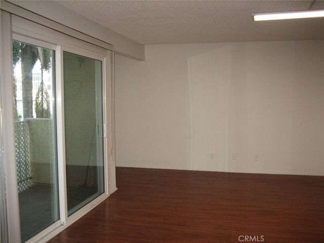 433 S Manhattan Place 201, Los Angeles, CA 90020