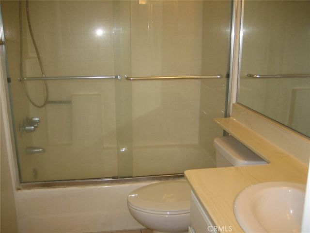 433 S Manhattan Place 201, Los Angeles, CA 90020