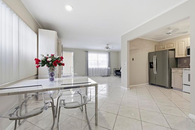 95 Burgundy B, Delray Beach, FL 33484