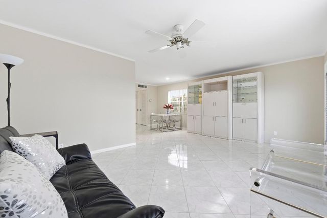 95 Burgundy B, Delray Beach, FL 33484
