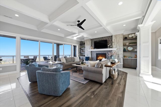 2508 Falconcrest Loop, Richland, WA 99352