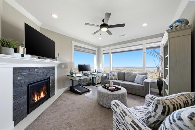 2508 Falconcrest Loop, Richland, WA 99352