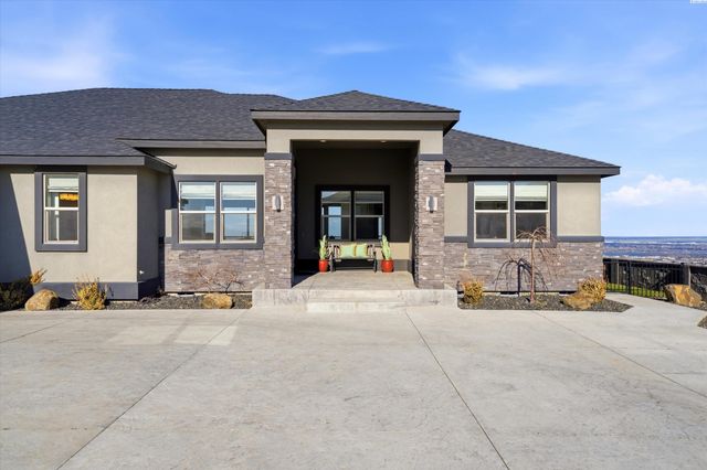2508 Falconcrest Loop, Richland, WA 99352