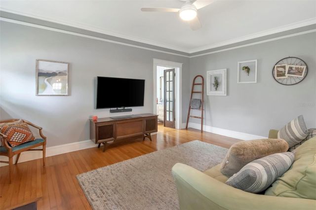 1601 E POWHATAN AVENUE, Tampa, FL 33610