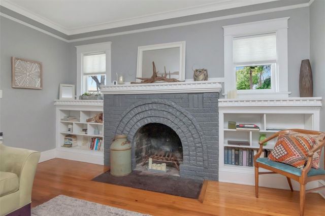 1601 E POWHATAN AVENUE, Tampa, FL 33610