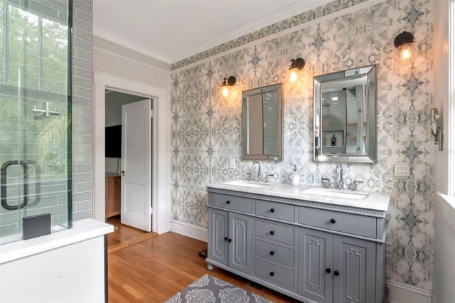 1601 E POWHATAN AVENUE, Tampa, FL 33610