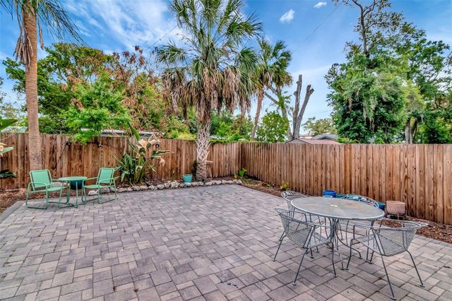 1601 E POWHATAN AVENUE, Tampa, FL 33610