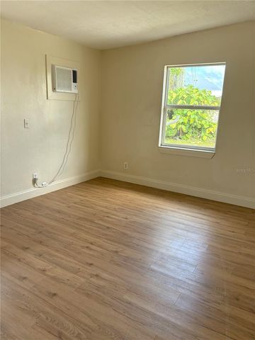 4409 W PARIS STREET, Tampa, FL 33614