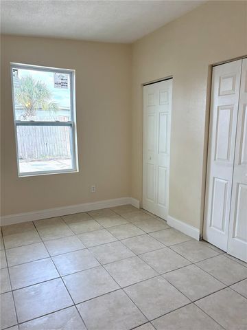 4409 W PARIS STREET, Tampa, FL 33614