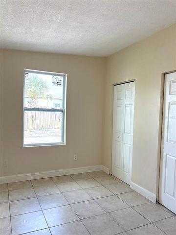 4409 W PARIS STREET, Tampa, FL 33614