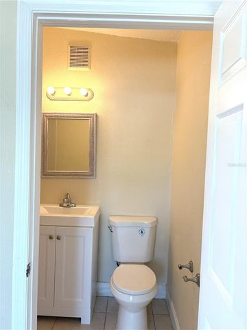 4409 W PARIS STREET, Tampa, FL 33614